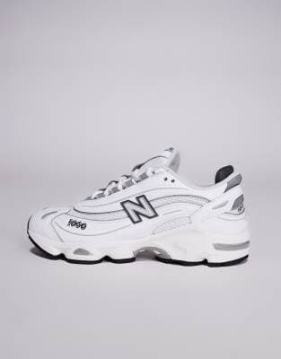 New Balance M1000 unisex sneakers in white